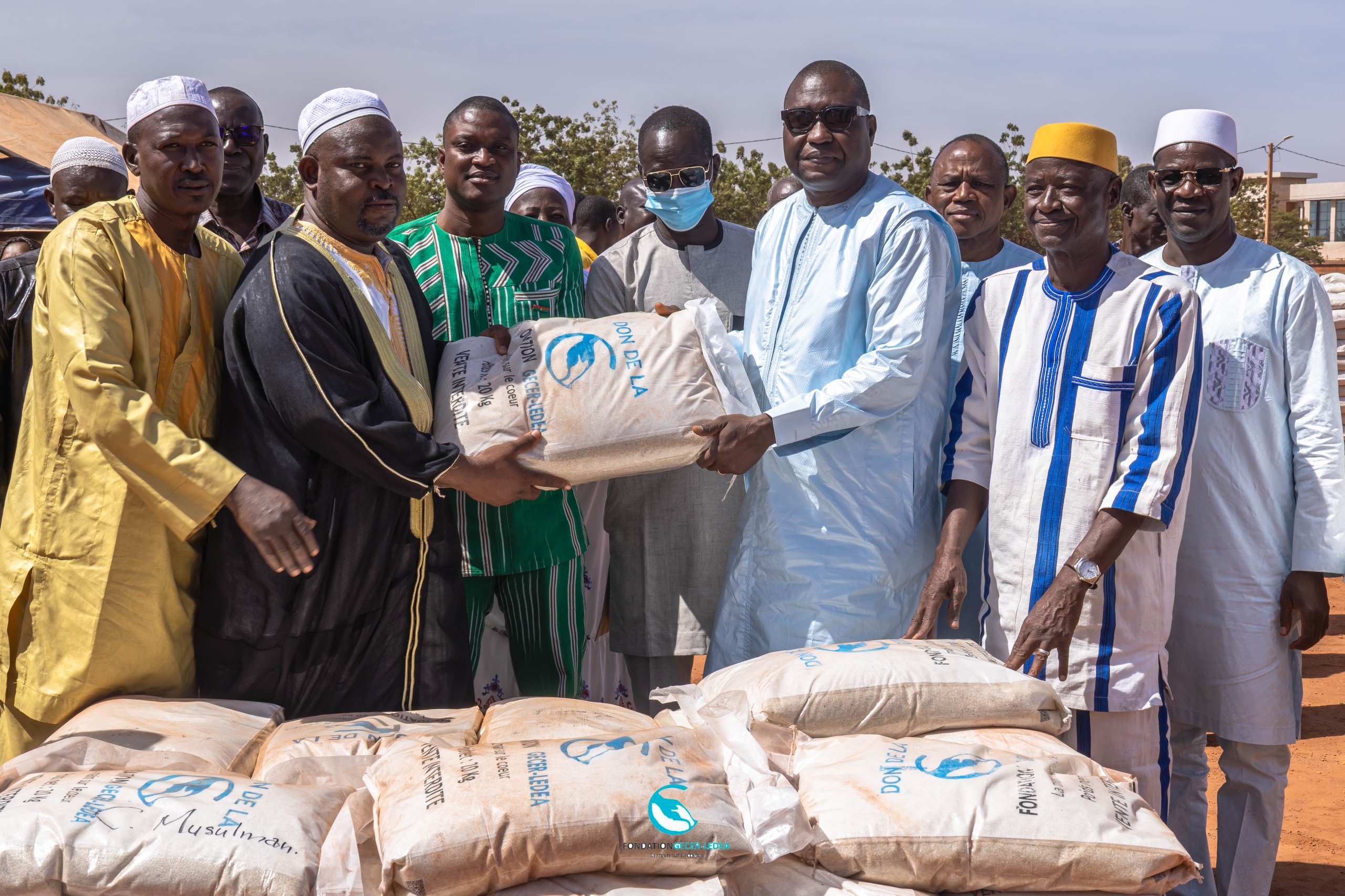 Distribution de 50 tonnes de vivres à plusieurs milliers de familles vulnérables.